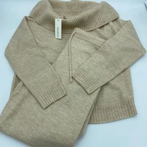 Heartloom 2 piece lounges